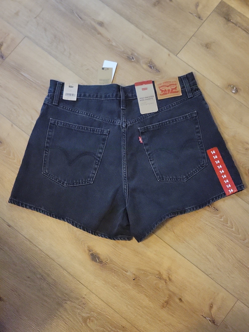 Levi's Women's High-waisted Mom Shorts